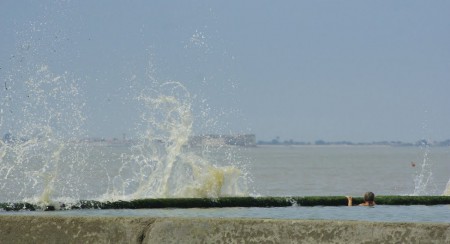 DE LA GRANDE PLAGE : VUE SUR LA POINTE DE LA FUMÉE.